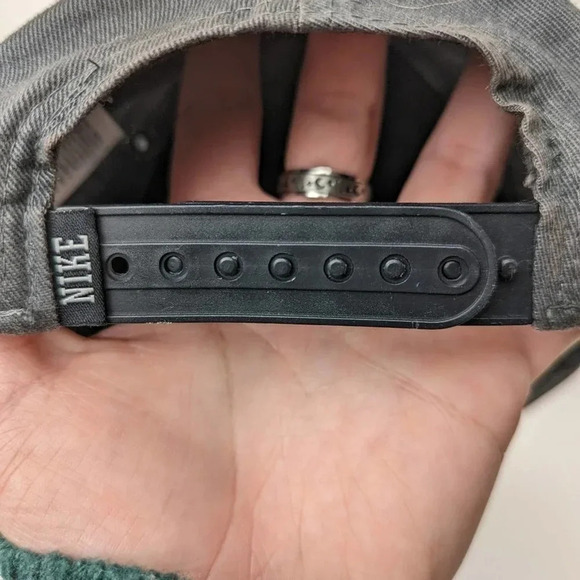 Nike Snapback 5 Panel Youth Hat - Picture 5 of 5